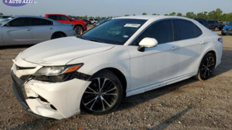 Toyota Camry  '2018